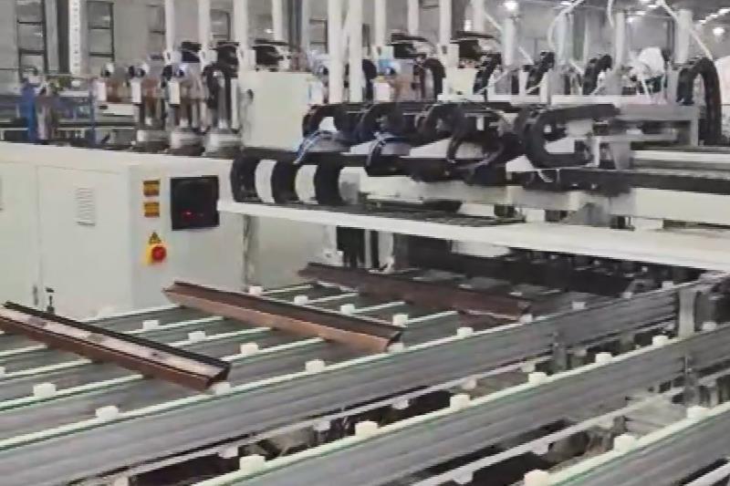 Robot production line for UPVC windows cutting&milling production line