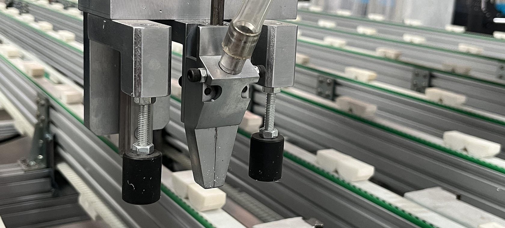 Automatic Screwing Machine